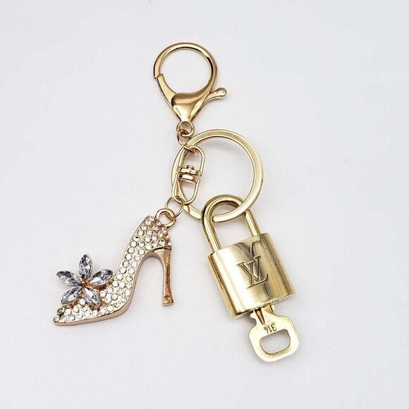 100% Auth Louis Vuitton Lock & Key with unbranded Bagcharm, Keycharm, Keychain - Picture 1 of 6
